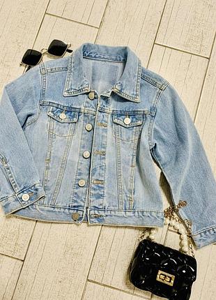 Джинсова куртка на дівчинку 5-6 років в блакитному кольорі