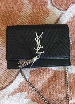 Стильная кожаная сумка на плечо