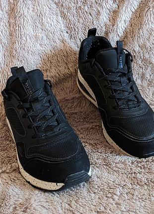 Нереальные демисезонные кроссовки