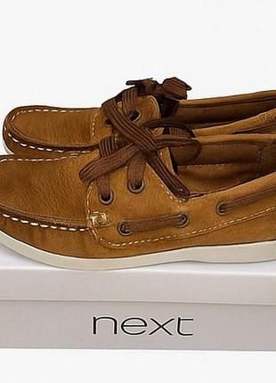 Мокасини next