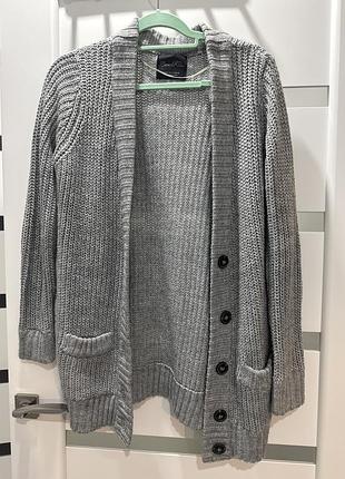 Жіночий кардиган