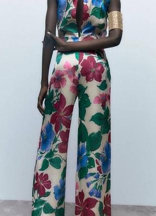 Стильний комбінезон зі штанами палаццо від zara