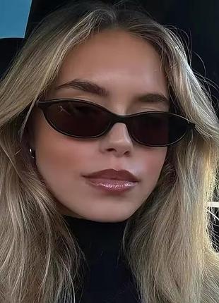 Трендові окуляри сонцезахисні чорні овальні вузькі очки іміджеві стильні