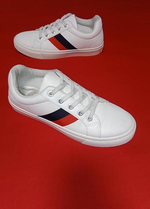 Кросівкі new look, love comfort 6771559/10/h9,, розмір 40, довжина устілки 25.5 см, колір білий,екошкіра, стан ідеальний