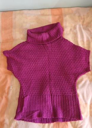 Безрукавка теплая вязаная.