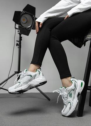 Женские белые кроссовки с зеленой надписью кожа + сетка 38-24,5 см