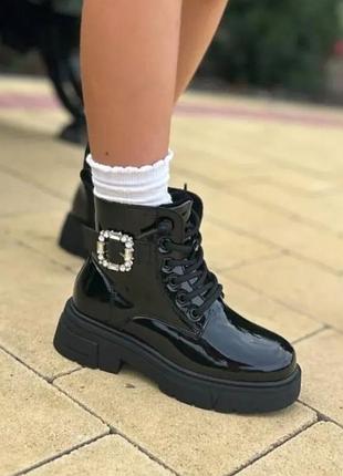 Ботинки детские деми черные лаковые с пряжкой для девочки,чобитки, ботинки, с супинатором,на флисе, гибкие, легкие, тёплые