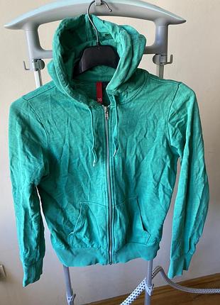 Кофта на замку