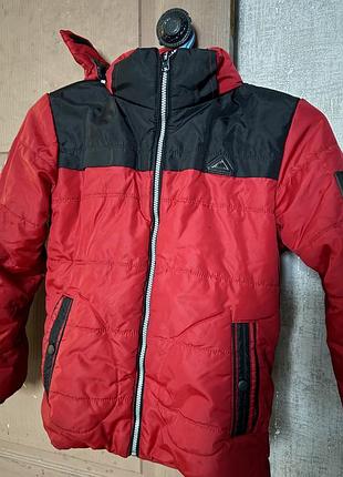 Червона зимова куртка 12-13 років
