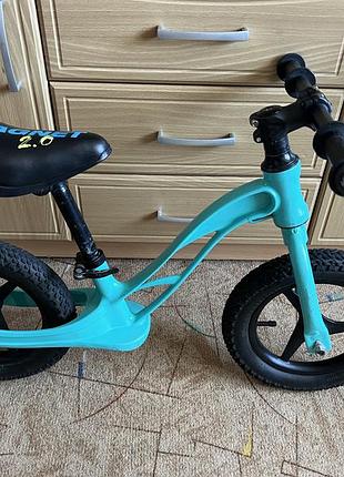 Беговел 12" полегшений магнієва рама tilly magnet 2.0 t-212522 надувні колеса