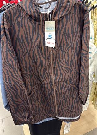 Куртка ветровка женская