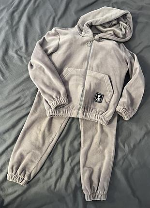 Спортивний костюм для дівчинки 5-6 років 110 см