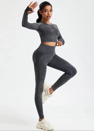 Спортивный костюм рашгард и лосины варенка размер s