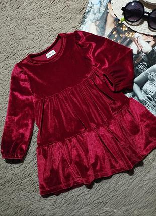 Гарна ярусна оксамитова сукня на дівчинку/плаття