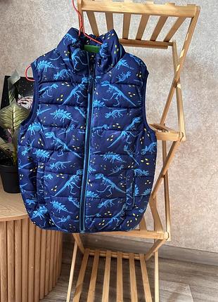 Фірмова жилетка