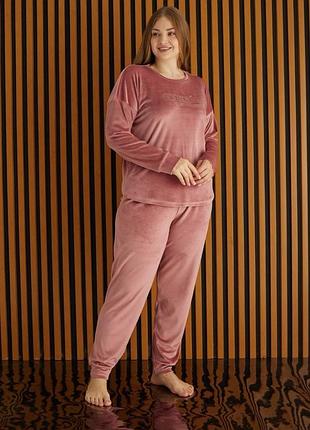 Велюрова піжама жіноча батал
