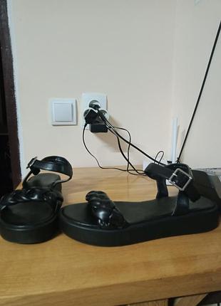 Босоножки женские