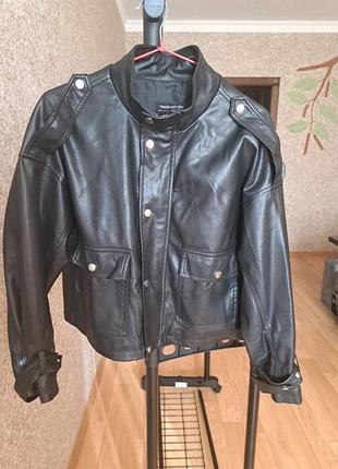 Куртка из искусственной кожи
