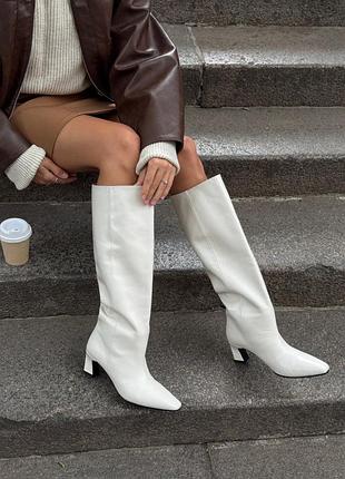 Стильные классические женские сапоги - стиль, который никогда не выходит из моды💛💙