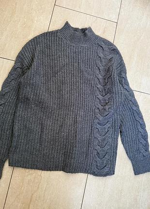 Светр під горло