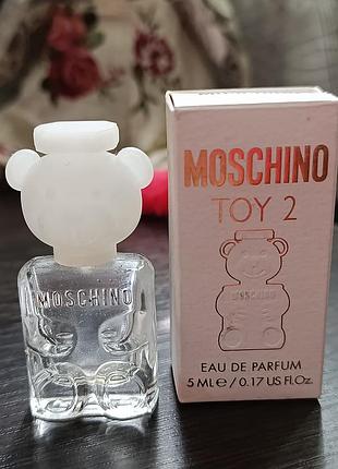 Moschino toy 2