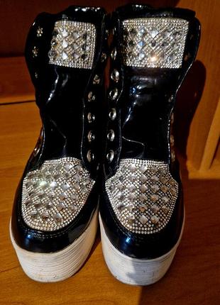 Ботинки лаковые