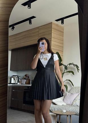 Сукня з еко-шкіри zara