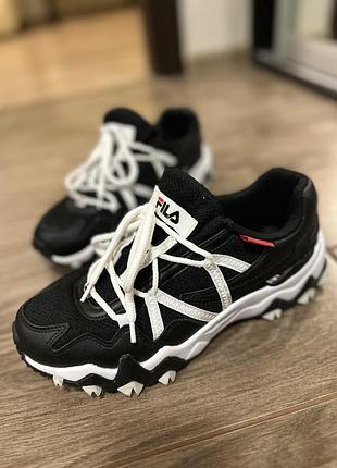 Продам кросівки fila