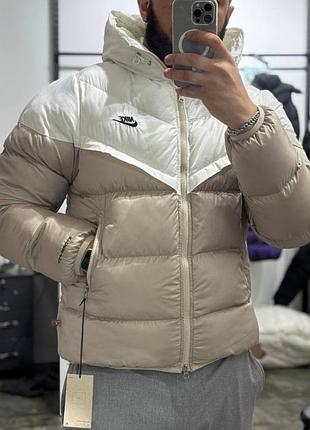 Пуховик nike storm-fit бежевый с белым /зима мужская куртка найк