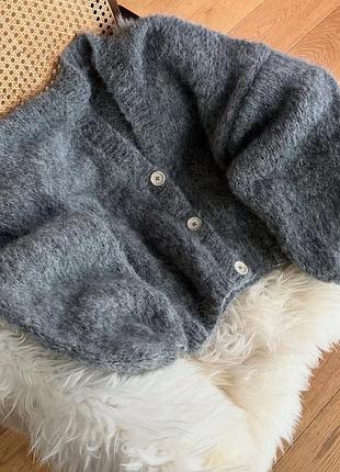 В’язаний кардиган ручної роботи