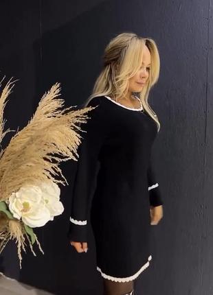 Сукня коротка