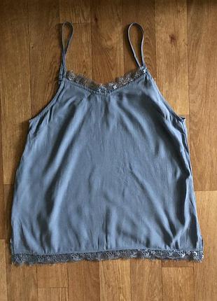 Топ з мереживом