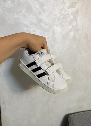 Кеди adidas