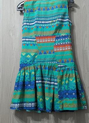 Яркое летнее платье с этно-принтом