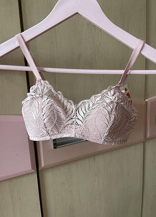 Кружевний бюстгальтер xs