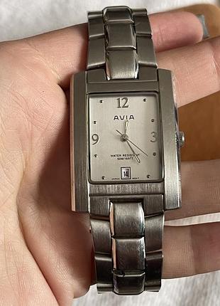 Чоловічий годинник avia