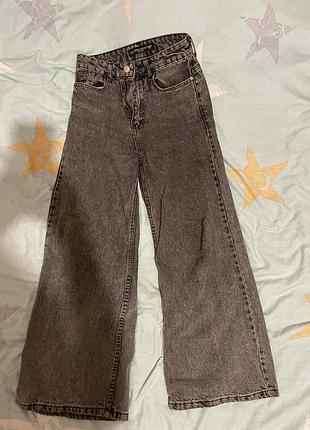 Джинси клеш,гарно сидять по фігурі на дівчинку 153 зріст