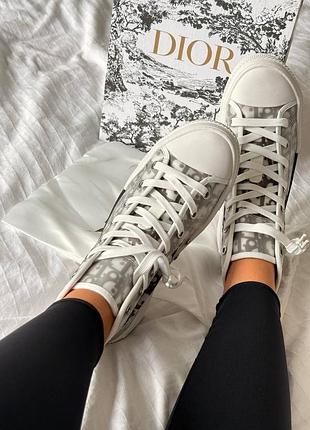 Жіночи кеди