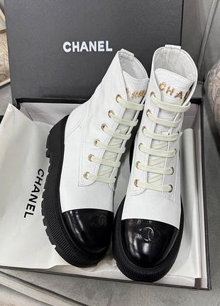 Жіночи чоботи