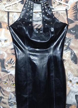 Латексное платье для ролевых игр