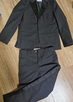 Костюм zara піджак та брюки з ласпасами на хлопчика 128