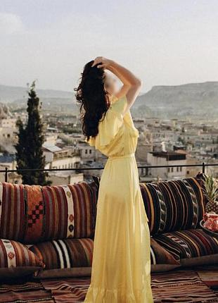 Жіноча сукня довга
