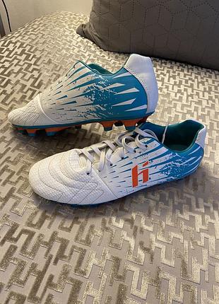 Кросівки для футболу розмір 38
