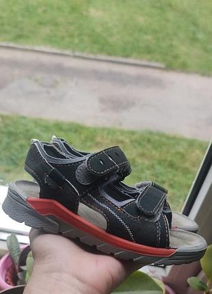 Босоножки для мальчика