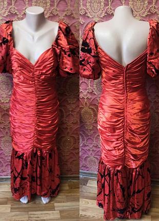 Нарядное вечернее длинное атласное винтажное платье 70-80х годов англия john charles коктейльное красного цвета с черными акцентами