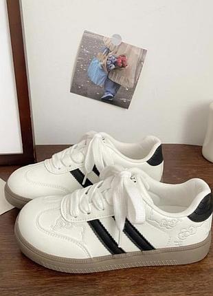 Кросівки жіночі нові на довжину стопи 24.5 см