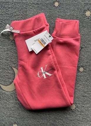 Спортивні штани на дівчинку