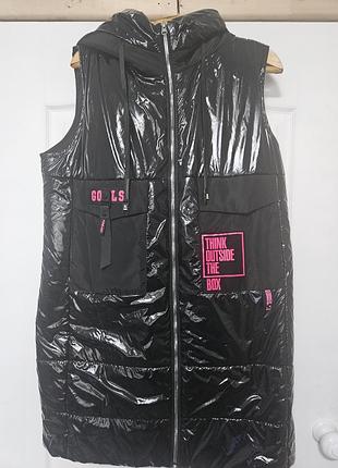 Стильна подовжена жилетка