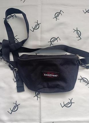 Бананка eastpak