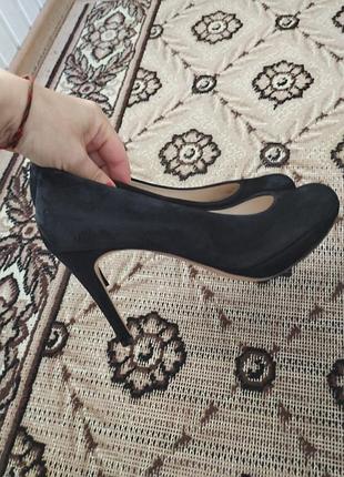 Шикарные замшевые туфли